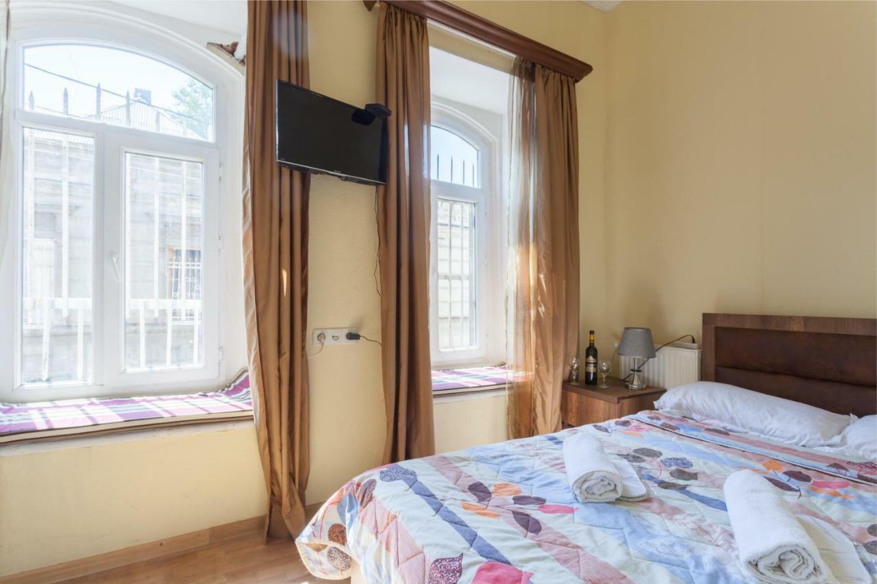 Guest House Ketrin Тбилиси Екстериор снимка